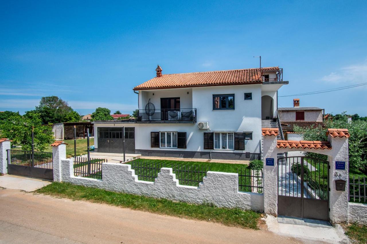 House Nada Apartman Muntić Extérieur photo