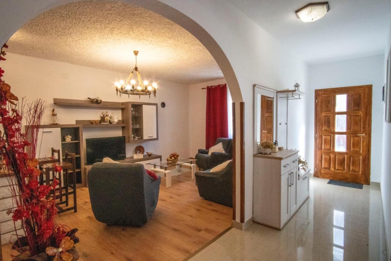 House Nada Apartman Muntić Extérieur photo