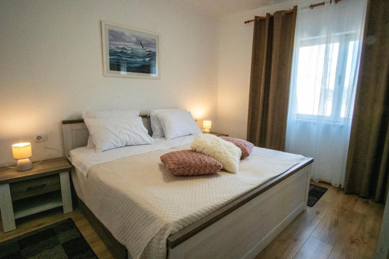House Nada Apartman Muntić Extérieur photo